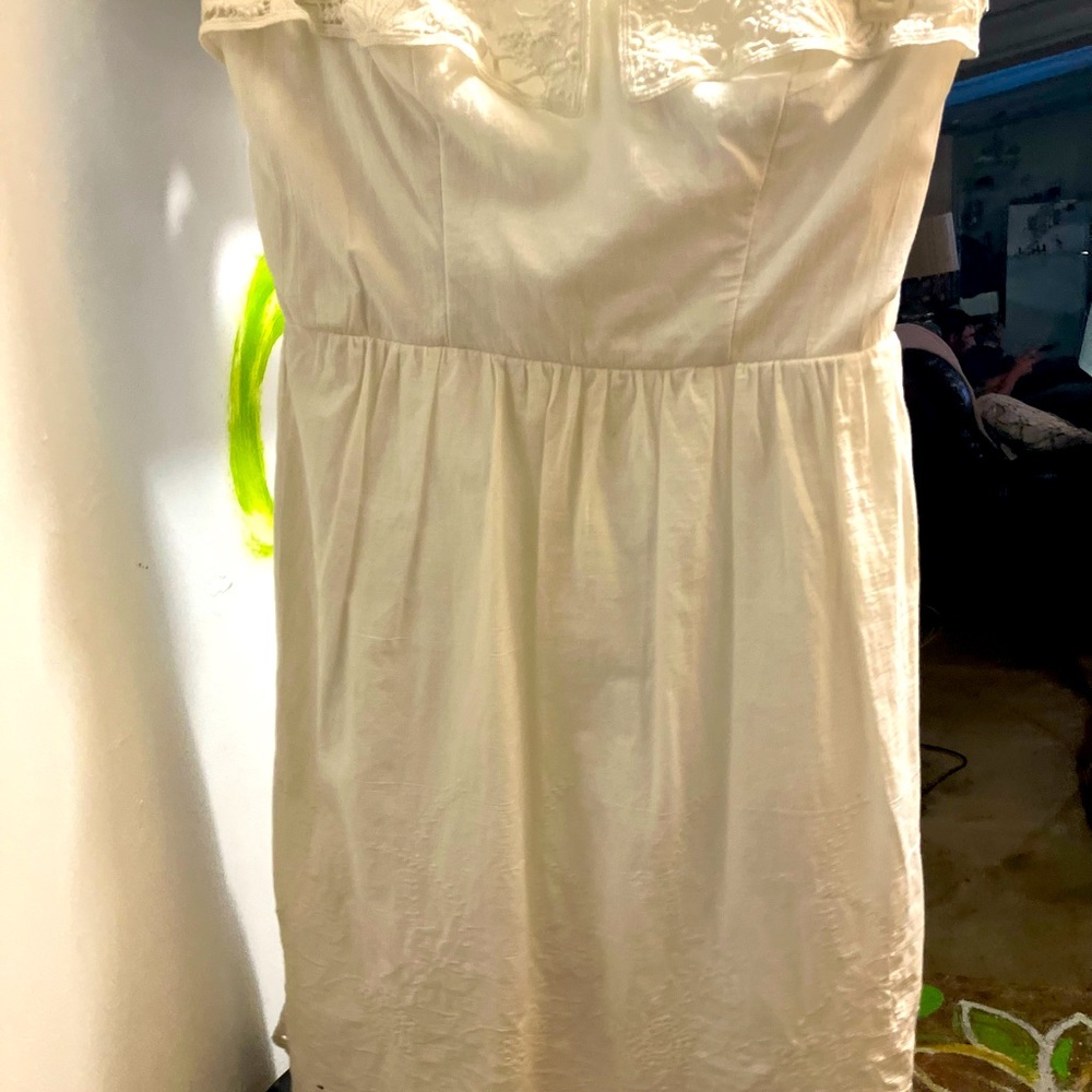 Women’s Strapless Dress